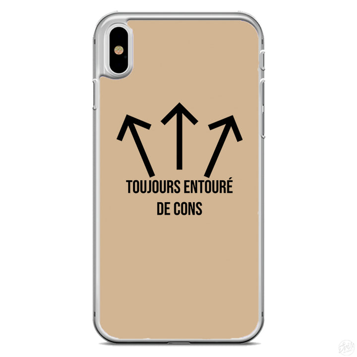 Coque toujours entouré de cons